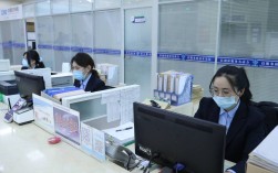 在一个小公司里做行政