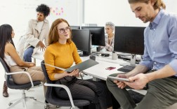 工作关系为何在另一家公司？