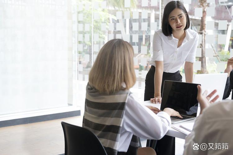 一个小公司行政就一个人-图1