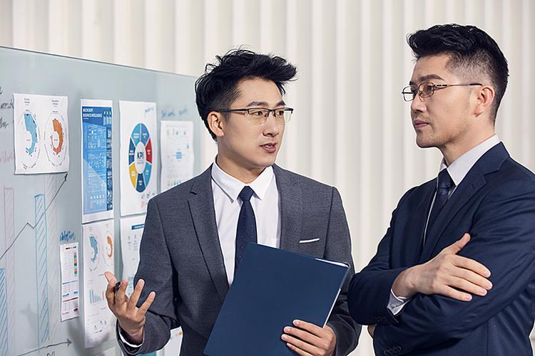 同一员工如何合法服务于两家公司？-图1