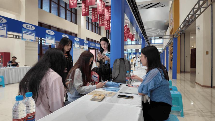 茅台学院招聘，要求高吗？待遇如何？-图2