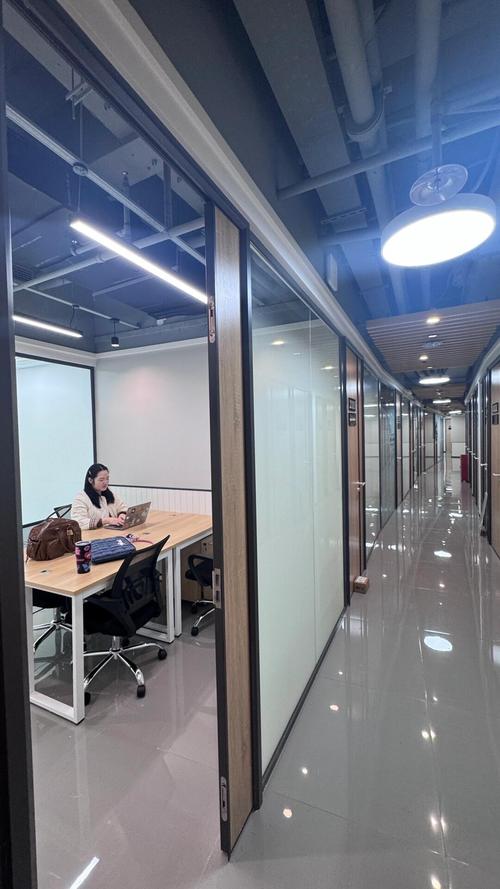 在一个小公司里做行政-图3