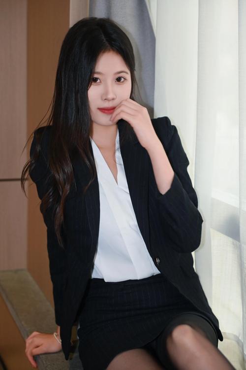 招聘女秘书-图1