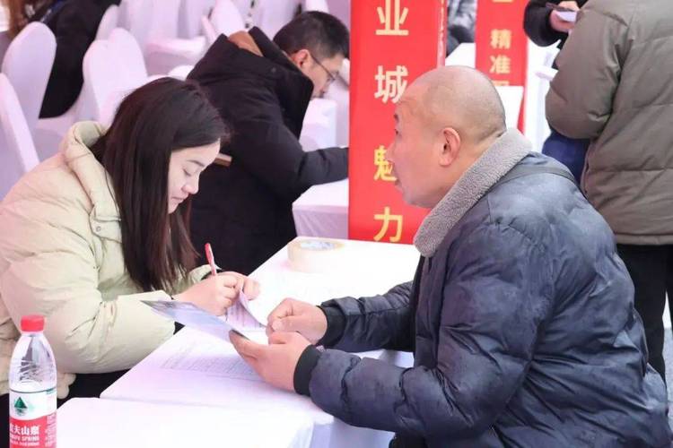 遂宁招聘会，岗位与求职者匹配度如何？-图1