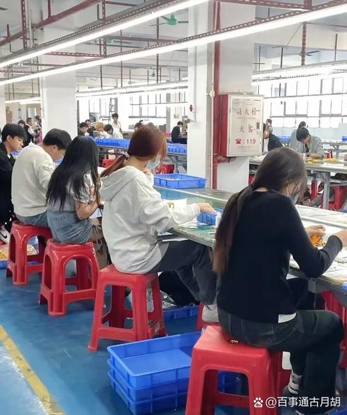 员工上班做微商,公司该如何应对?-图1 员工上班做微商,公司该如何应对?-图1