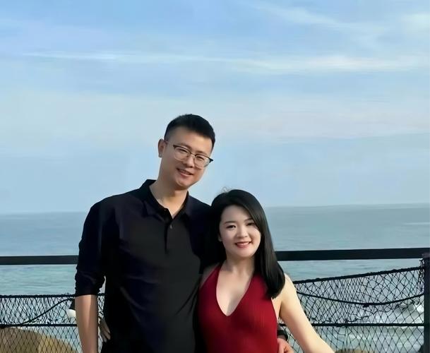 情侣同公司，甜蜜加分还是隐患暗藏？-图2