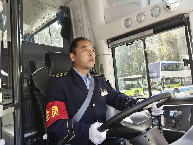 镇江市公交公司职员工作日常如何？-图3