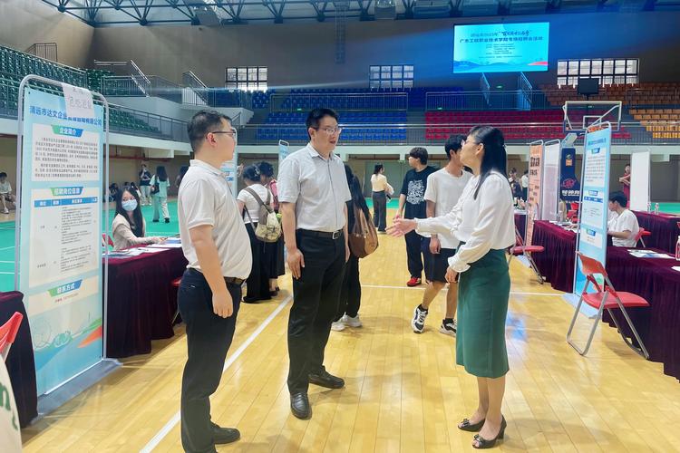 清远招聘会岗位多吗？薪资如何？-图2