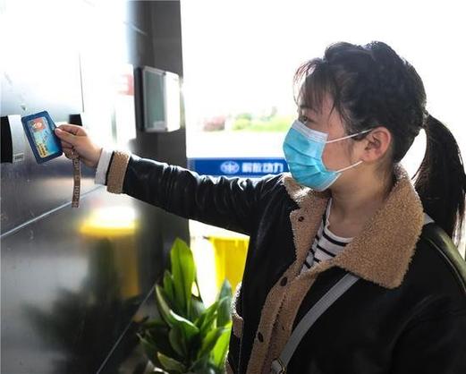 高管需打卡吗?制度与特权如何平衡?-图2 高管需打卡吗?制度与特权如何平衡?-图2