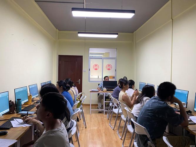 公司内部培训课程如何有效提升员工能力?-图1 公司内部培训课程如何有效提升员工能力?-图1